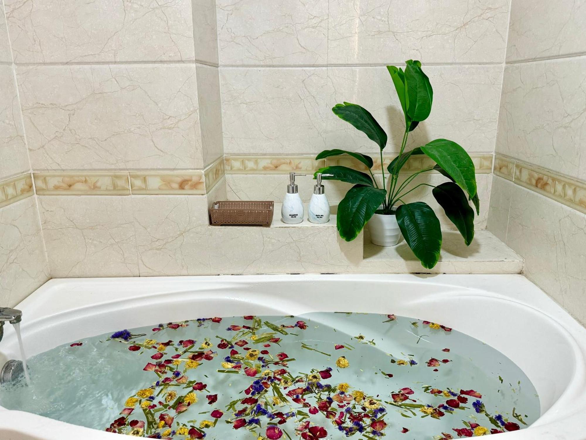 Anh Thien Sai Gon Central Hotel - District 1 مدينة هوشي منه المظهر الخارجي الصورة